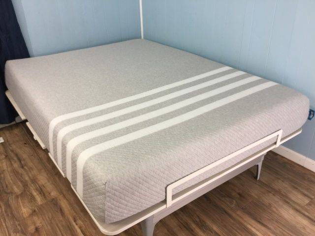 https://www.thesleepjudge.com/wp-content/uploads/2019/01/New-Leesa-Mattress-2.jpg