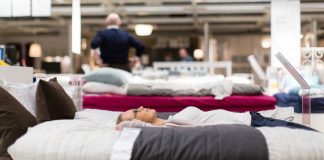 How do I choose a mattress