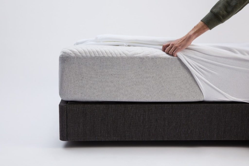 Should A Mattress Protector Cover The Entire Mattress?